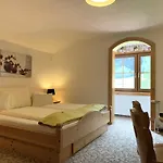 Guest house Heisshof