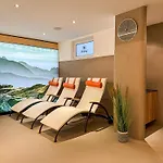 Heisshof Guest house 3*