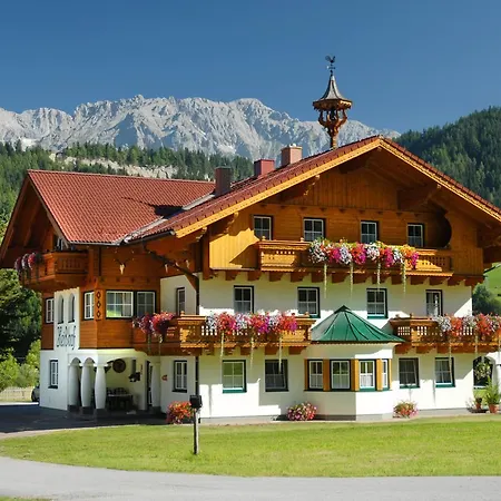 Guest house Heisshof