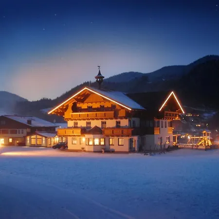 Guest house Heisshof 3*